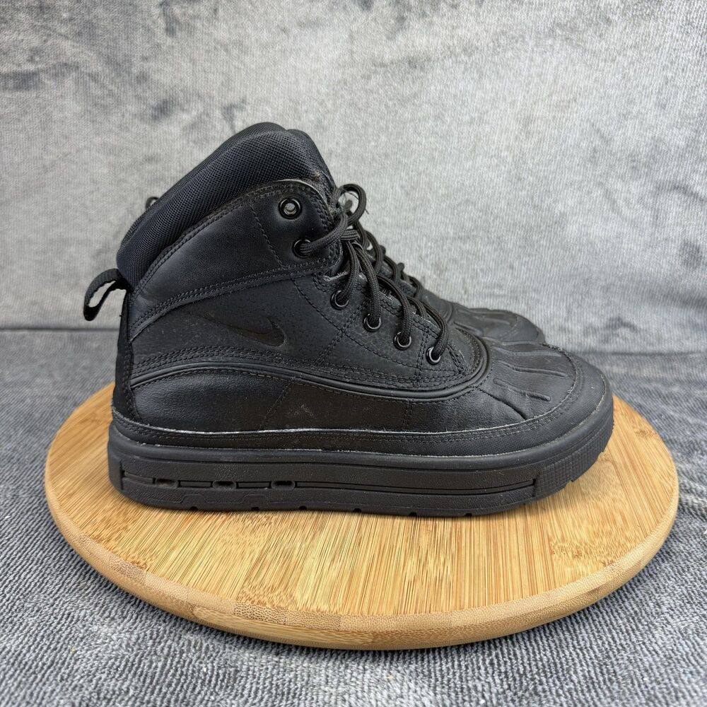 Nike ACG Woodside 2 Boots Boys Size 4Y Black Leather Winter Snow 524872-004